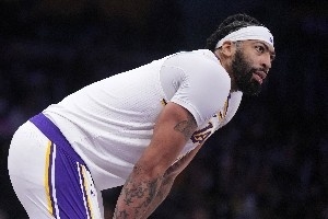 湖人隊史有哪些50+先生？詹眉在列 科比砍下23次 小里先于077上榜