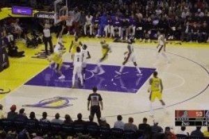 錯失機(jī)會！拉拉維亞拋射不中 范德比爾特補(bǔ)籃也丟