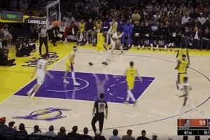 就是自信！謝頓-夏普面對艾頓 追身踩線長兩分打停湖人！