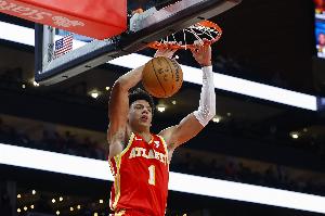 準三雙！杰倫-約翰遜16中9貢獻22分13板8助2斷1帽 正負值+13