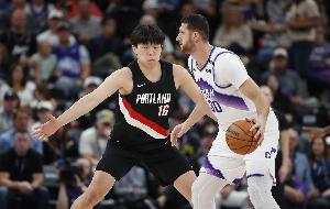 隊記談小楊：若一個人承受了過分的贊譽 也會承受本不該有的指責(zé)