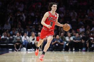 才2500萬？吉迪20中12&三分7中4怒轟32分10板9助 帶隊5連勝！