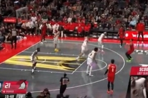 信心十足！卡馬拉追身三分正中靶心 幫助開拓者繼續迫近比分