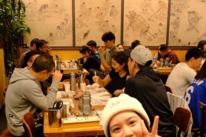 深夜吃烤肉不自律？解說：楊瀚森還不會當(dāng)明星 照片就不該被拍到