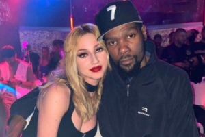 杜蘭特：不會(huì)去夜店和脫衣舞俱樂部找樂子 也不喜歡過度社交