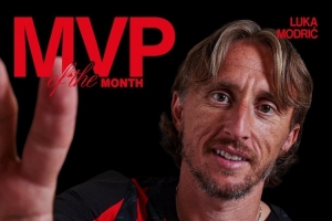 大師！40歲莫德里奇當選米蘭10月最佳球員