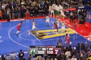 很關鍵！馬克西突破拋投不中 76人錯失反超機會