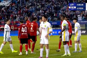 VAR很忙！亞泰vs國安上半場踢到了60分鐘，多踢了半場加時