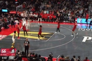 差了一點點！戈登反擊接球 騰空暴起頂翻防守隔扣未果