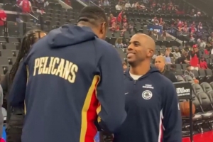 曾經的空接之城！小喬丹賽前與保羅握手 兩人寒暄了好半天