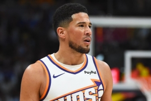 得分砍瓜切菜！布克賽季前六場砍下五次30+ 太陽隊史首人