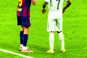 感覺維尼修斯就像小孩一樣，挺好玩這人，還和庫巴西分享水